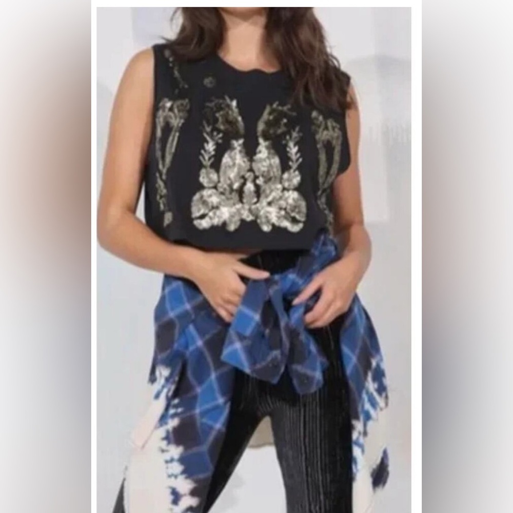 Urban Outfitters Rococo Sequin Paisley
Embellished Tank Cropped
